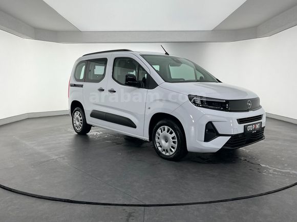 otomobil Opel Combo 1.5 D Essential