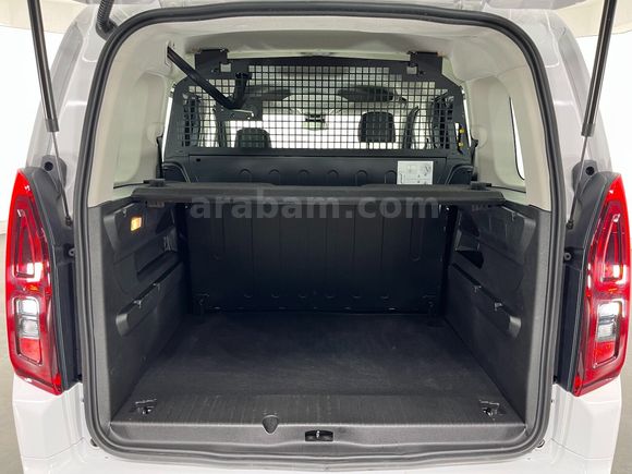 otomobil Opel Combo 1.5 D Essential