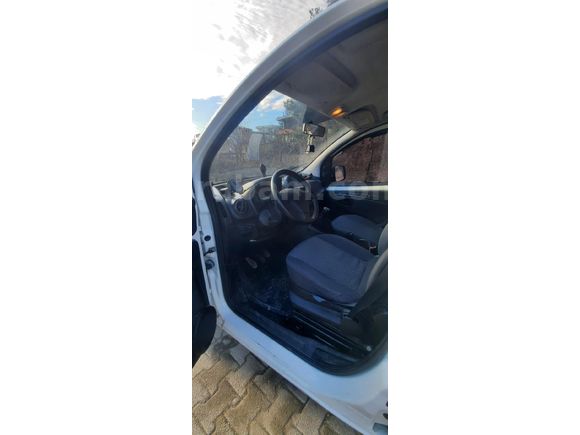 Sahibinden Peugeot Bipper 1.4 HDI Connect Pack 2011 Model  265.260 km Beyaz