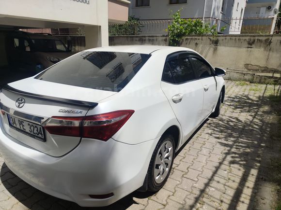 Sahibinden Bakımlı ve Temiz Toyota Corolla 1.4 D-4D Advance 2015 Model 
