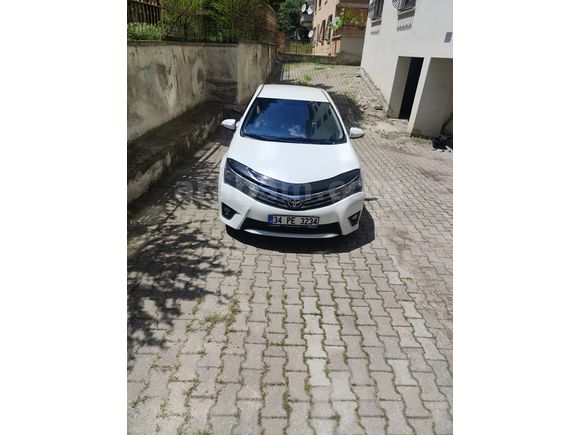 Sahibinden Bakımlı ve Temiz Toyota Corolla 1.4 D-4D Advance 2015 Model 