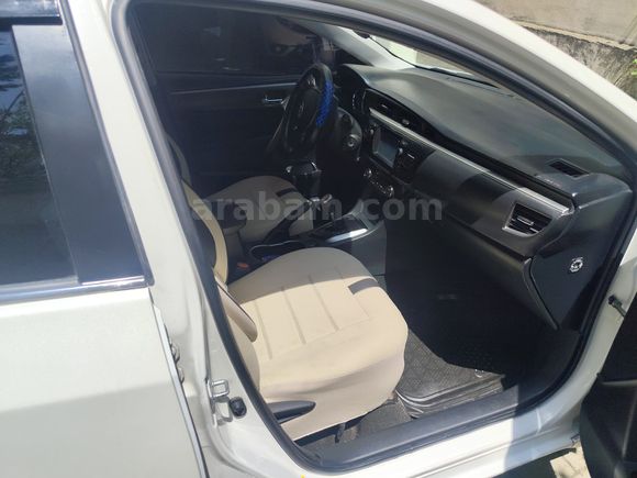 Sahibinden Bakımlı ve Temiz Toyota Corolla 1.4 D-4D Advance 2015 Model 
