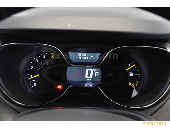 OTOMOL MERTER 2015 RENAULT CAPTUR 1.5 Dci ICON