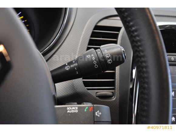 OTOMOL MERTER 2015 RENAULT CAPTUR 1.5 Dci ICON