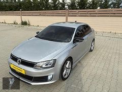 YÜCEL OTOMOTİV DEN 2013 VOLKSWAGEN JETTA 1,6 TDI DSG 206.000KM