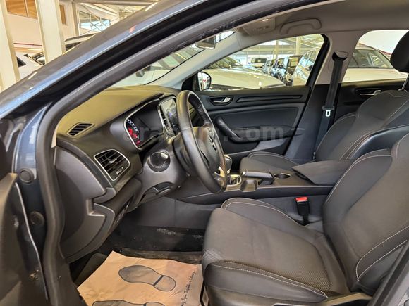 2022 RENAULT MEGANE 1.5 BLUEDCI TOUCH EDC