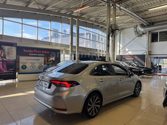 2022 TOYOTA COROLLA 1.5 FLAME X-PACK MULTIDRIVE S