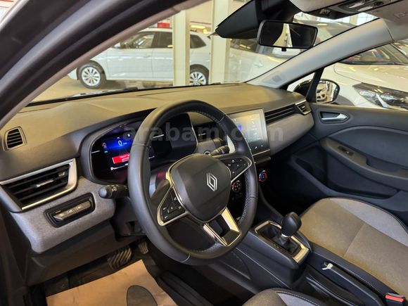 2025 RENAULT CLIO 1.0 TCe Evolution