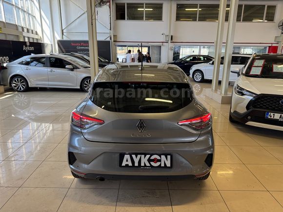 2025 RENAULT CLIO 1.0 TCe Evolution