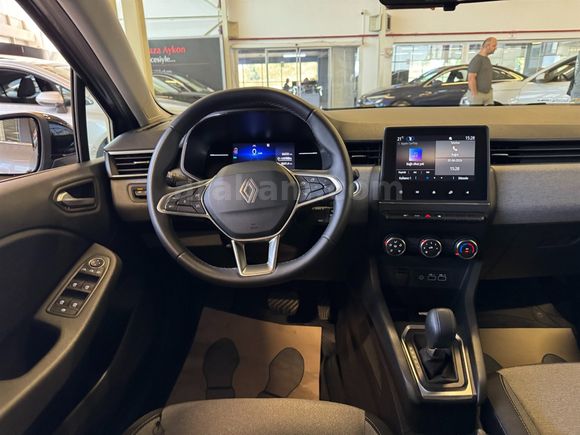 2025 RENAULT CLIO 1.0 TCe Evolution