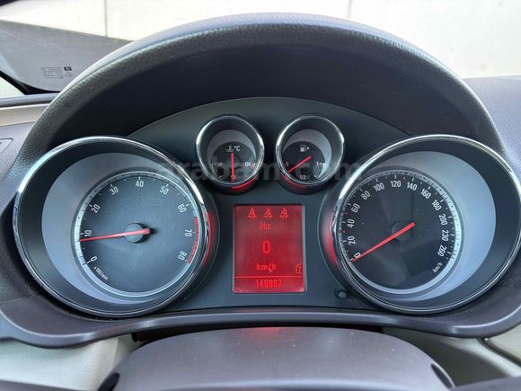 YABA OTOMOTİV'DEN 2010 INSİGNİA TEK ELDEN 140.000 KM'DE HATASIZ