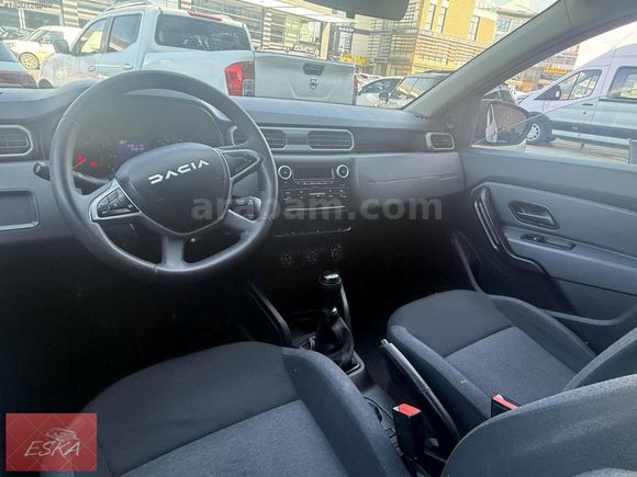 2023-DUSTER 1.5 DCİ-4X4-YENİ KASA-SERVİS BAKIMLI-ORJİNAL-İLK EL.