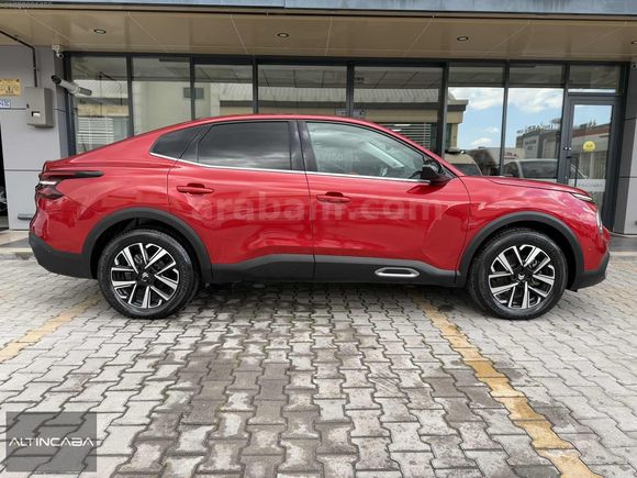 ALTINCABA'DAN 2024 CİTROEN C4 X 1.2 PURETECH SHİNE 6.500KM
