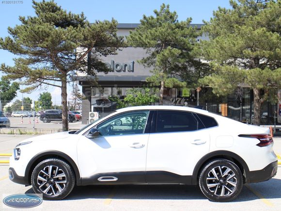 2024 C4X 1.2 SHİNE OTOMATİK 130BG HAYALET-KAMERA-HEAD UP-BEYAZ