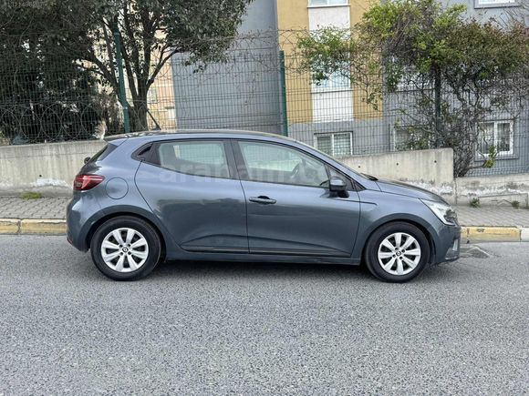 YILMAZLAR AUTO CARS DAN HATASIZ 2022 MODEL CLİO 1.0 TCE