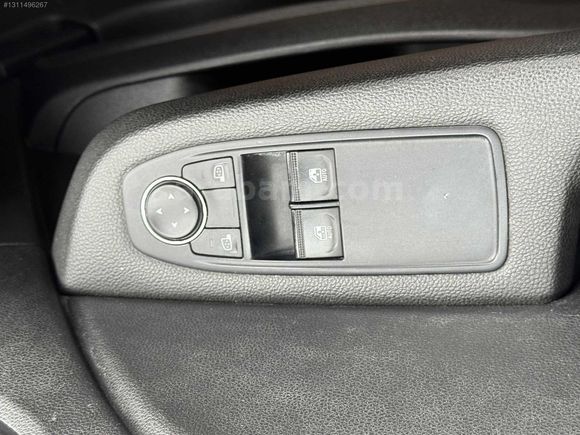 YILMAZLAR AUTO CARS DAN HATASIZ 2022 MODEL CLİO 1.0 TCE