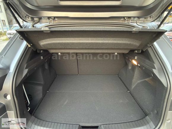 2025 RENAULT DUSTER 1.3 TCE EDC TECHNO %20 KDVLİ HATASIZ EN DOLU