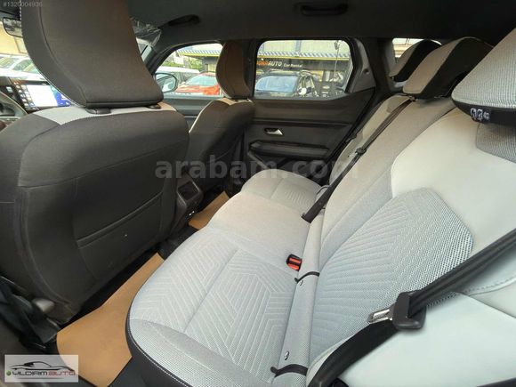 2025 RENAULT DUSTER 1.3 TCE EDC TECHNO %20 KDVLİ HATASIZ EN DOLU
