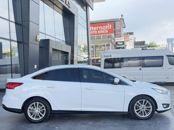 2015 FORD FOCUS 1.5 TDCİ TREND X POWERSHIFT MASRAFSIZ +