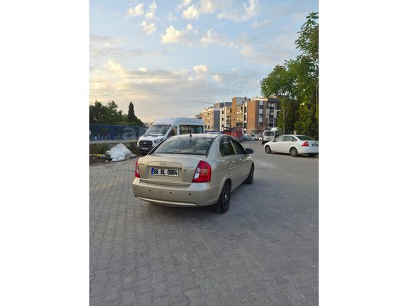 Otomatik vites Hyundai Accent Era 1.4 Select Degişensiz 3 Parça Boyalı