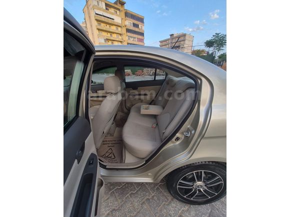 Otomatik vites Hyundai Accent Era 1.4 Select Degişensiz 3 Parça Boyalı