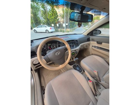 Otomatik vites Hyundai Accent Era 1.4 Select Degişensiz 3 Parça Boyalı
