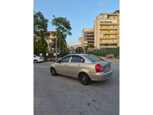 Otomatik vites Hyundai Accent Era 1.4 Select Degişensiz 3 Parça Boyalı