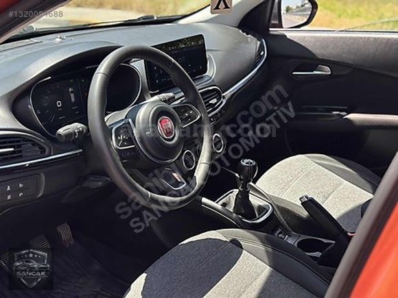 2021 EGEA CROSS 1.4 FİRE LOUNGE DÜŞÜK KM