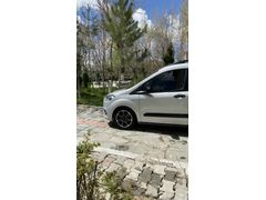 Sahibinden Ford Tourneo Courier 1.5 TDCi Titanium Plus 2023 Model  56.000 km Gri (metalik)