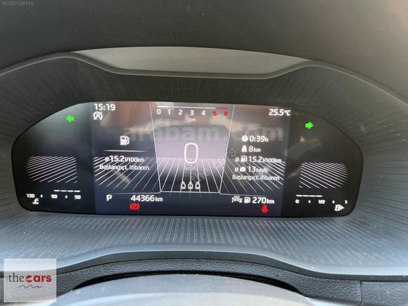 2023 BOYASIZ SKODA KAROQ 1.5 TSİ ELİTE CAM TAVAN 45 BİN KM DE
