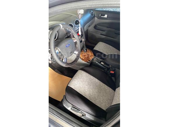 Sahibinden Ford Focus 1.6 TDCi Titanium 2011 Model  188.000 km Gri (metalik)