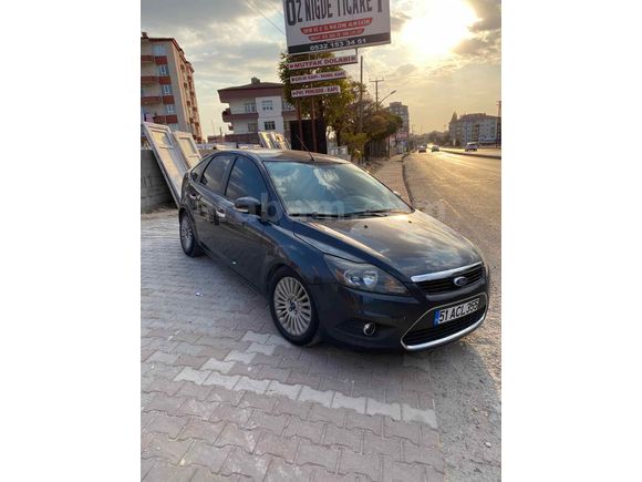 Sahibinden Ford Focus 1.6 TDCi Titanium 2011 Model  188.000 km Gri (metalik)