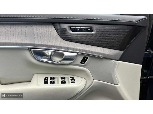 '''GARDEN''' 2025 MODEL MAVİ XC90 B5 AWD PLUS BRİGHT 7 KOLTUK