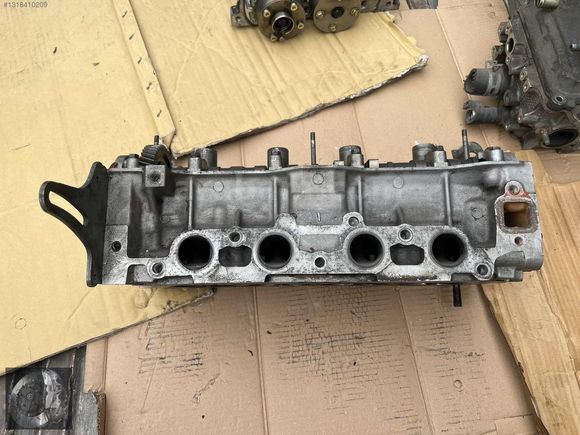COROLLA SİLİNDİR KAPAĞI AE-101 1.6 KARBÜRATÖRLÜ