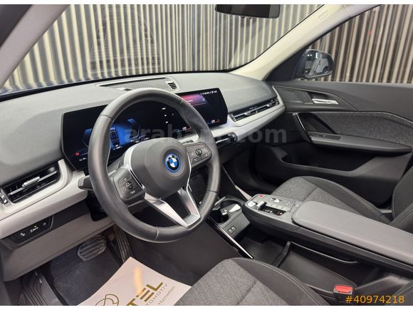 BOYASIZ BMW iX1 EDRIVE20 SPORTLINE HAFIZALI KOLTUK CAM TAVAN