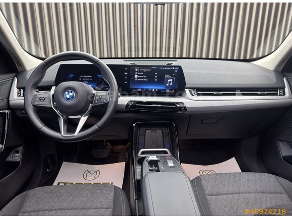 BOYASIZ BMW iX1 EDRIVE20 SPORTLINE HAFIZALI KOLTUK CAM TAVAN