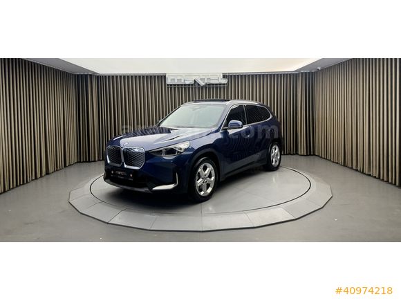 BOYASIZ BMW iX1 EDRIVE20 SPORTLINE HAFIZALI KOLTUK CAM TAVAN