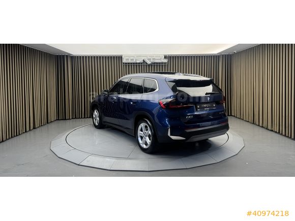 BOYASIZ BMW iX1 EDRIVE20 SPORTLINE HAFIZALI KOLTUK CAM TAVAN