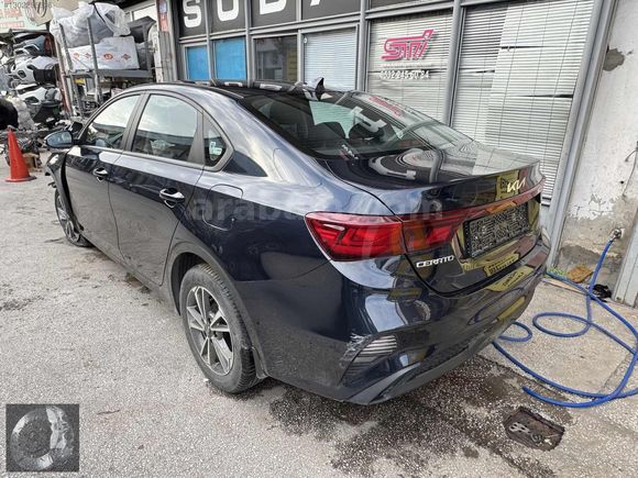 KİA CERATO 1.6 BENZİNLİ KOMPLE MOTOR G4FG 40.784KM'DE HURDA ARAÇ