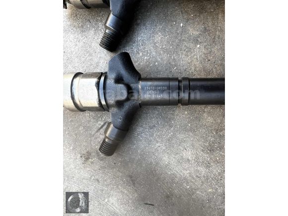 AVENSİS 2.0 DİZEL ENJEKTÖR 23670-0R030 23670-0R190