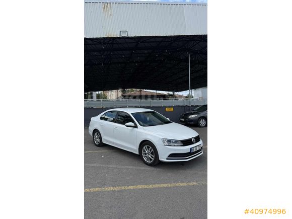 VOLKSWAGEN JETTA 2015 MODEL İLK SAHİBİNDEN TRAMERSİZ DEĞİŞENSİZ