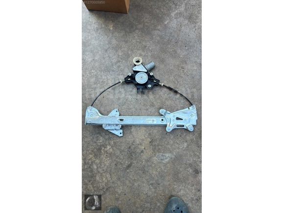 2019-2025 COROLLA SAĞ ÖN CAM KRİKOSU
