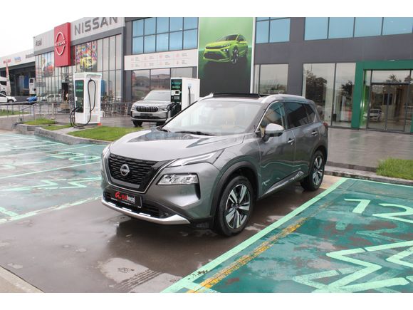 Nissan X-Trail PLATİNUM PREMİUM 7KOLTUK