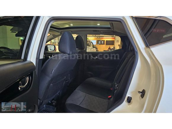 TOYOTA PLAZA TOKULLAR'DAN 2015 NİSSAN QASHQAİ 1.6DCİ SKYPACK