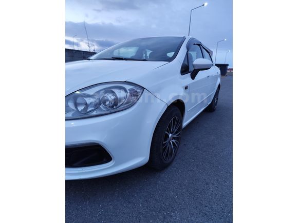 Sahibinden Fiat Linea 1.3 Multijet Pop 2014 Model 198.000 km Beyaz