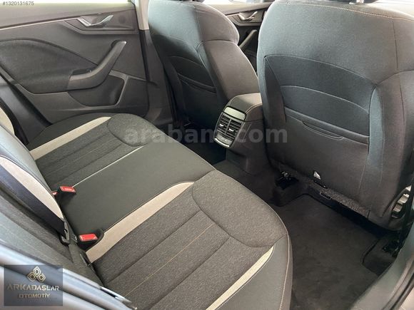 2024 1.5 TSI 150 HP PREMİUM 9.500KM HATASIZ BOYASIZ