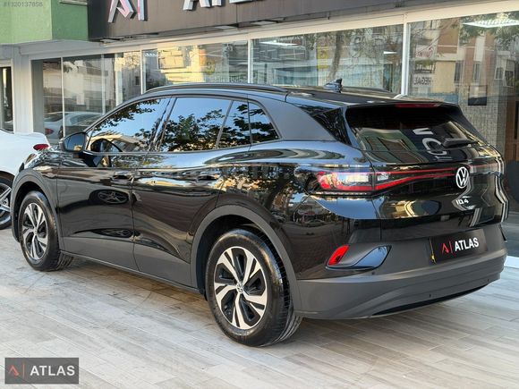 ATLAS'tan 2025 ID.4 Pure 125 Kw 9 Bin Km Siyah/Taba BOYASIZ