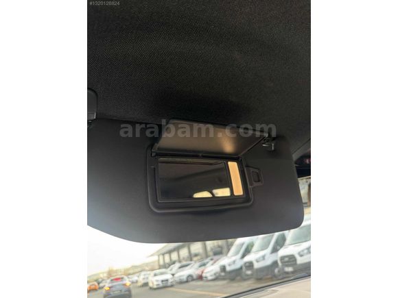 LOCA GARAGE HATASIZ 2019 VOLVO XC40 1.5 T3 CAM TAVAN
