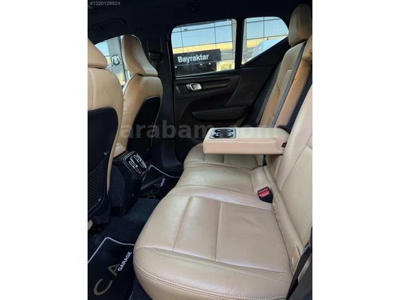 LOCA GARAGE HATASIZ 2019 VOLVO XC40 1.5 T3 CAM TAVAN