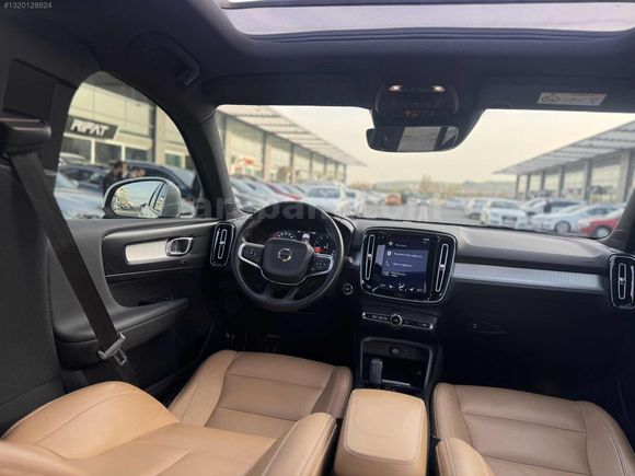 LOCA GARAGE HATASIZ 2019 VOLVO XC40 1.5 T3 CAM TAVAN